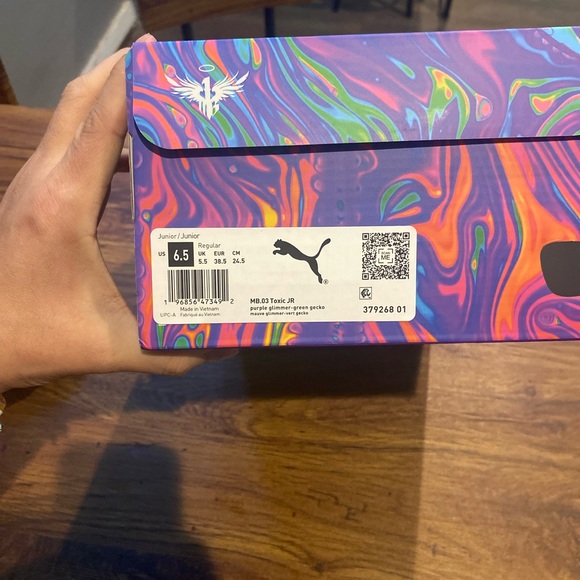 Youth Melo toxic size 6.5 - Picture 9 of 9